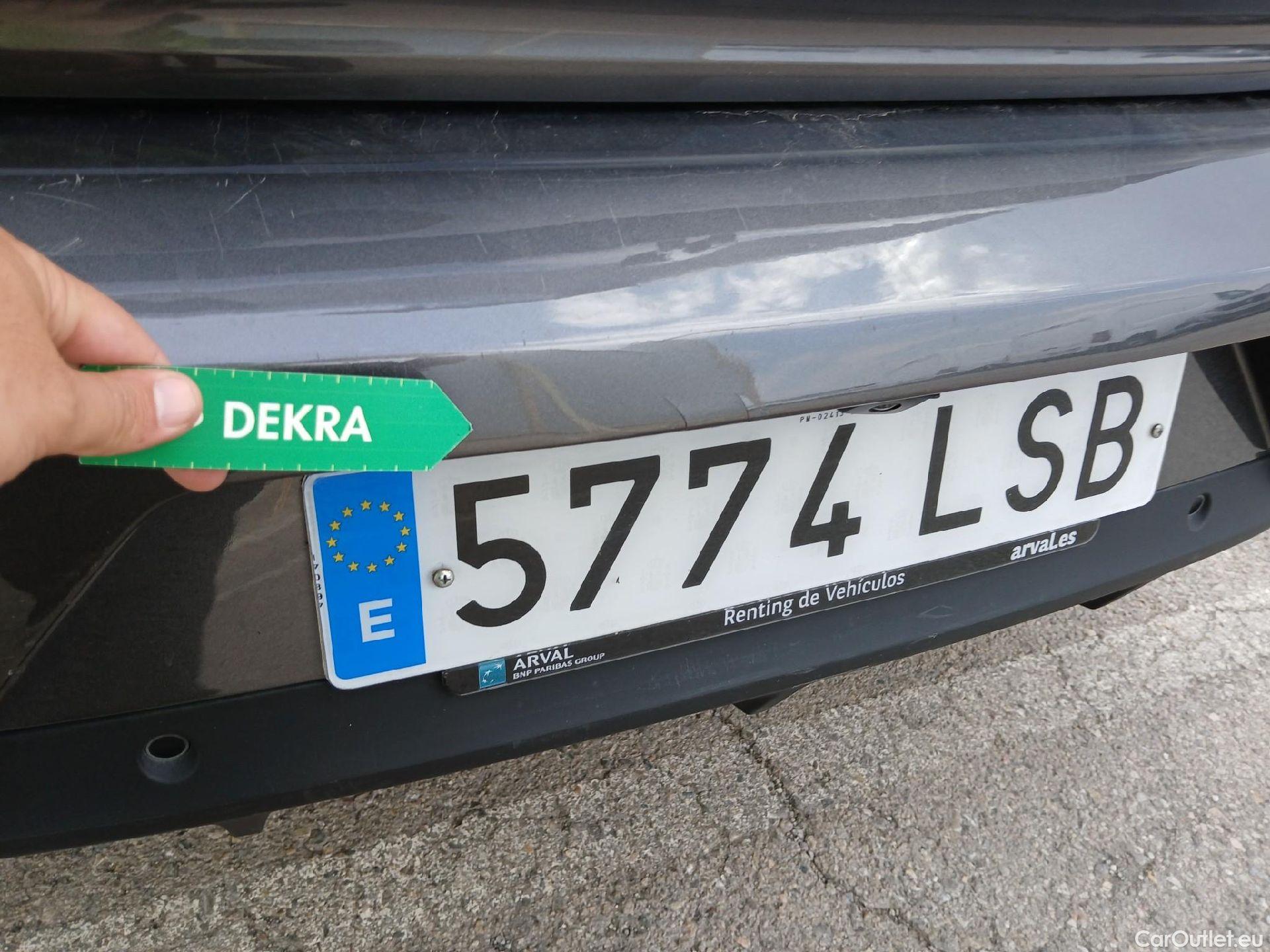  Peugeot  508 PEUGEOT  / 2018 / 5P / berlina con portón 5P Business Line BlueHDi 130 EAT8 (AC) #23