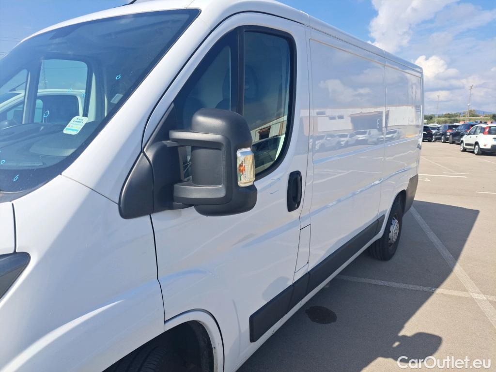  Peugeot  Boxer PEUGEOT  / 2014 / 4P / furgón 333 L2 H1 BHDI 103kW (140CV) S&S 6 V. M (AC) #36