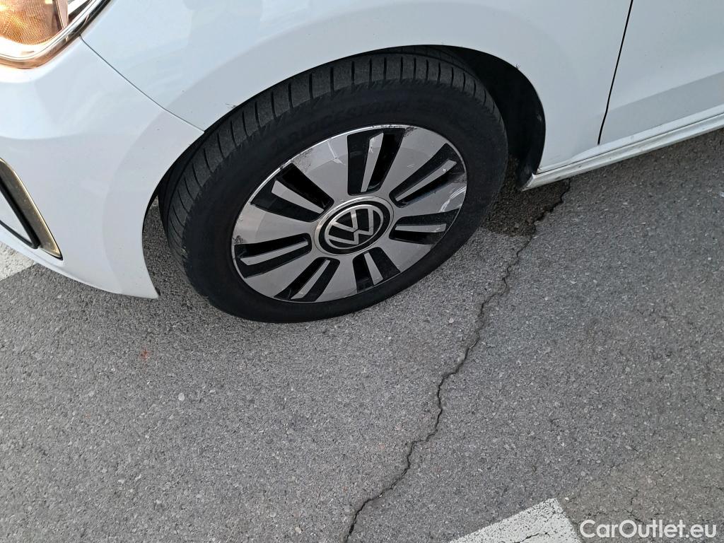  Land Rover  Discovery VOLKSWAGEN e-up! / 2016 / 5P / berlina con portón Style 61kW (83CV) (CX) #1