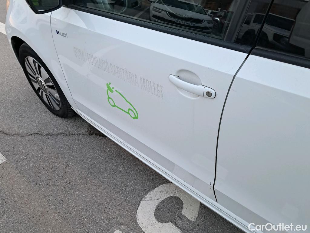  Land Rover  Discovery VOLKSWAGEN e-up! / 2016 / 5P / berlina con portón Style 61kW (83CV) (CX) #9