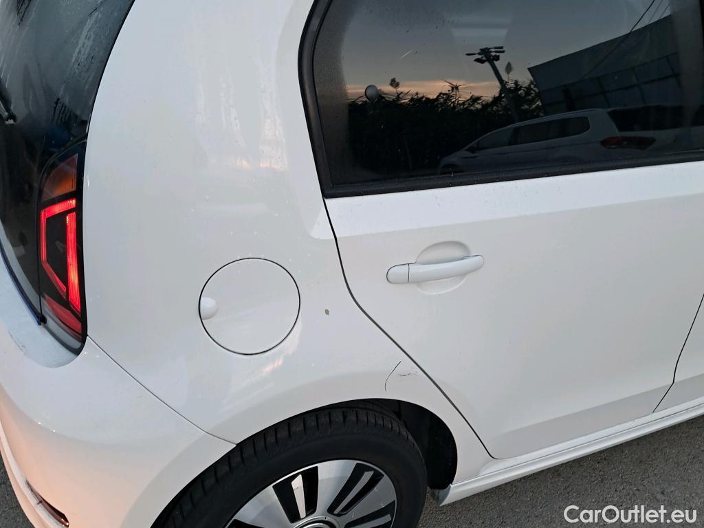  Land Rover  Discovery VOLKSWAGEN e-up! / 2016 / 5P / berlina con portón Style 61kW (83CV) (CX) #19
