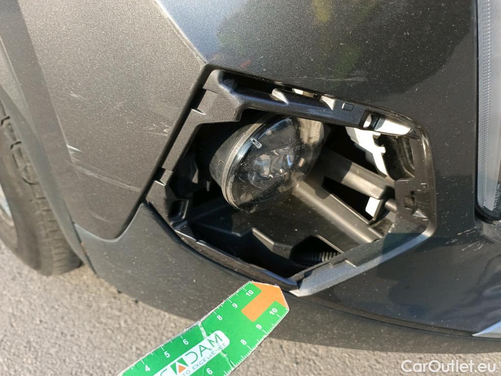  Peugeot  2008 PEUGEOT  / 2019 / 5P / todoterreno Allure Pack Puretech 130 S&S EAT8 (AC2) #4