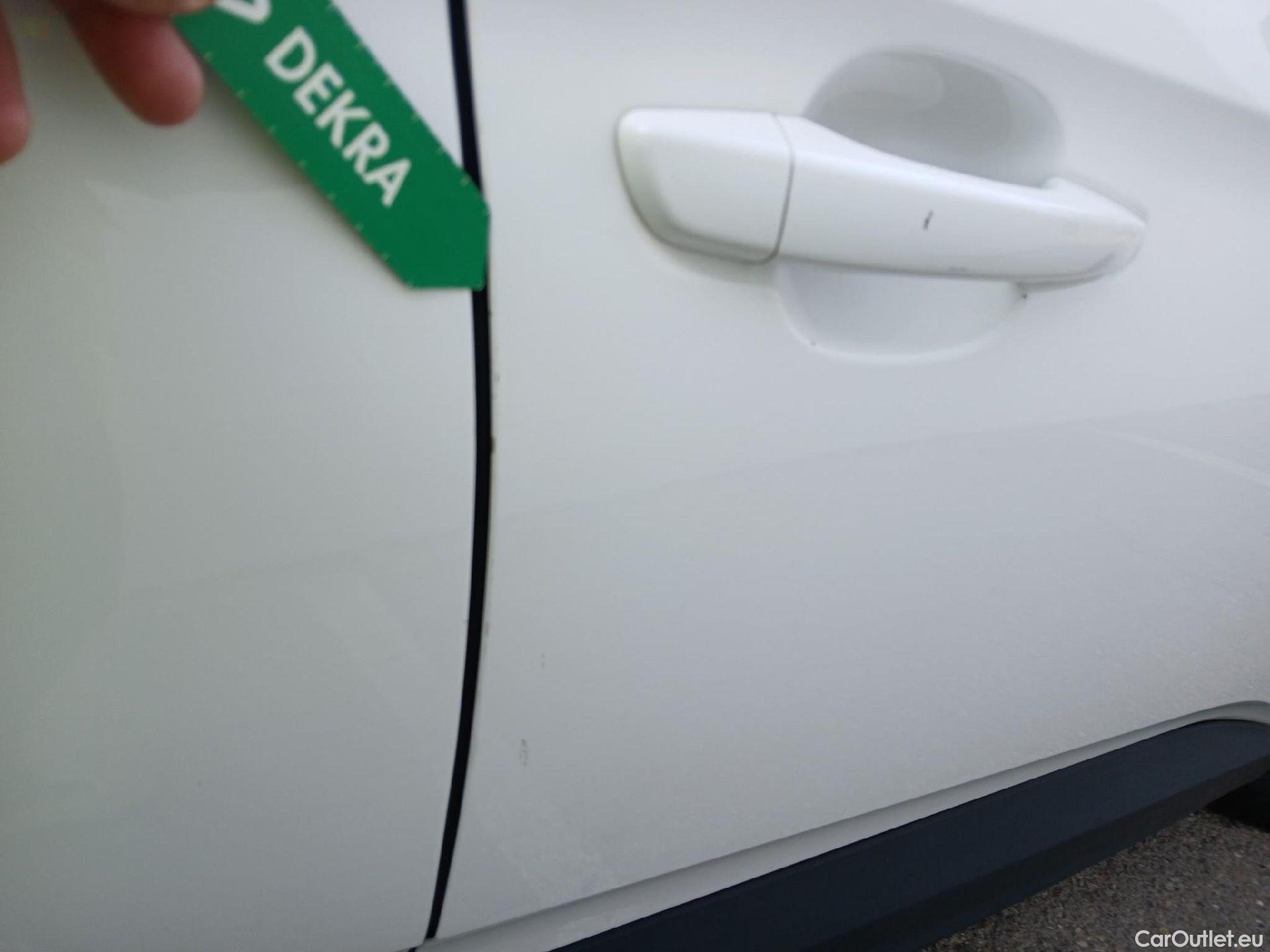  Land Rover  Discovery OPEL Grandland / 2021 / 5P / todoterreno 1.5 CDTi Business Edition Auto #26