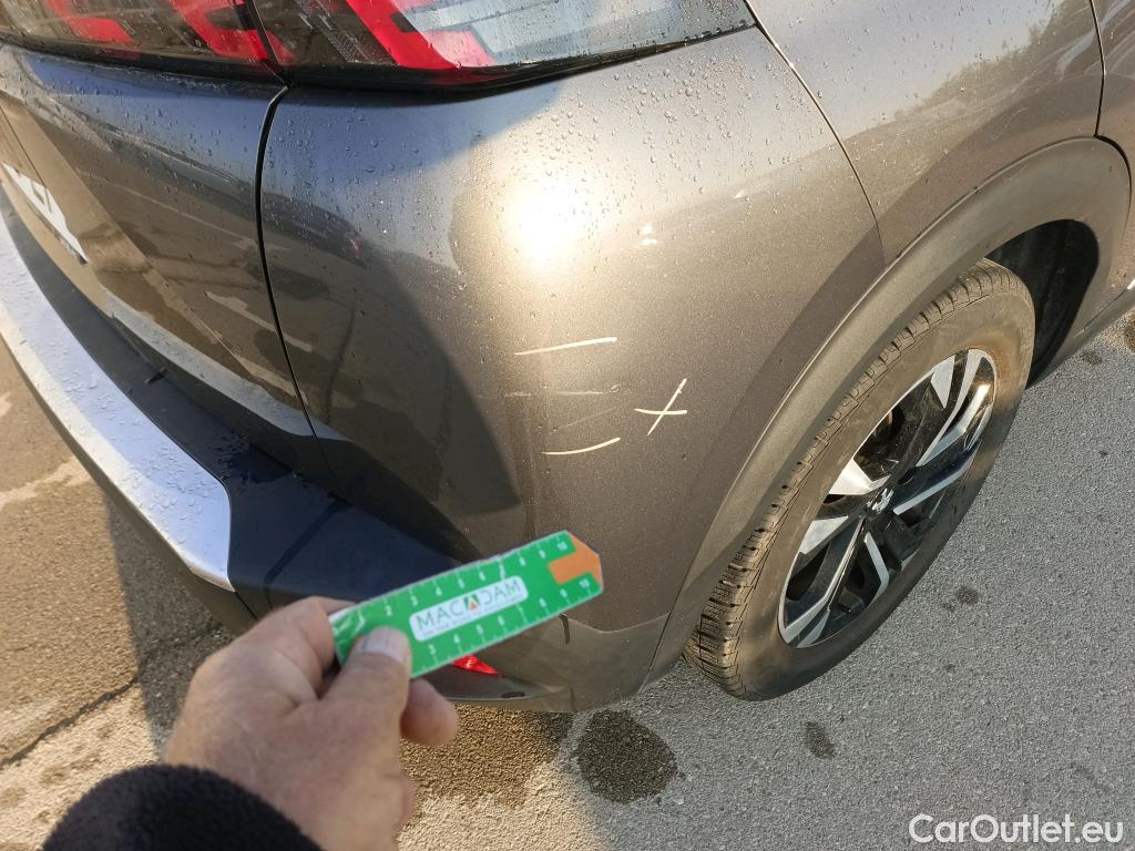  Peugeot  2008 PEUGEOT  / 2019 / 5P / todoterreno Allure Pack Puretech 130 S&S EAT8 (AC2) #29