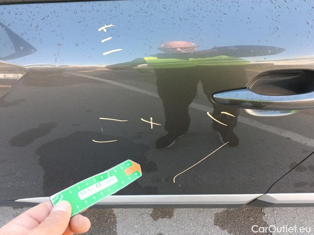  Peugeot  2008 PEUGEOT  / 2019 / 5P / todoterreno Allure Pack Puretech 130 S&S EAT8 (AC2) #10