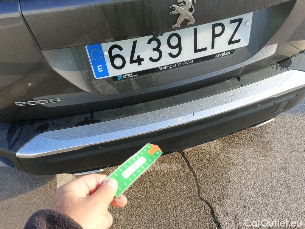  Peugeot  2008 PEUGEOT  / 2019 / 5P / todoterreno Allure Pack Puretech 130 S&S EAT8 (AC2) #31