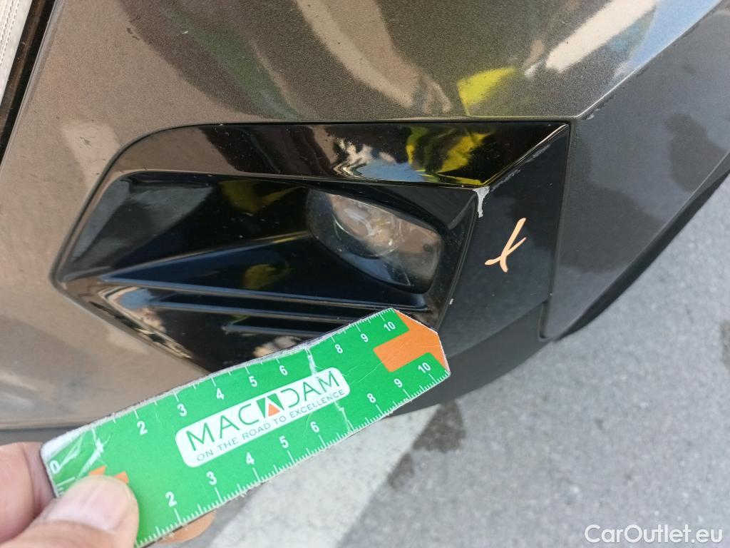  Peugeot  2008 PEUGEOT  / 2019 / 5P / todoterreno Allure Pack Puretech 130 S&S EAT8 (AC2) #34