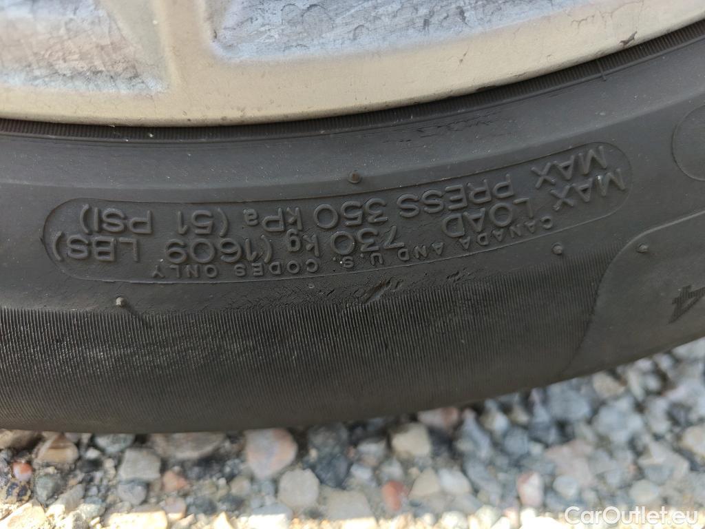  Bmw  X1 BMW  / 2019 / 5P / todoterreno sDrive16d Business #16
