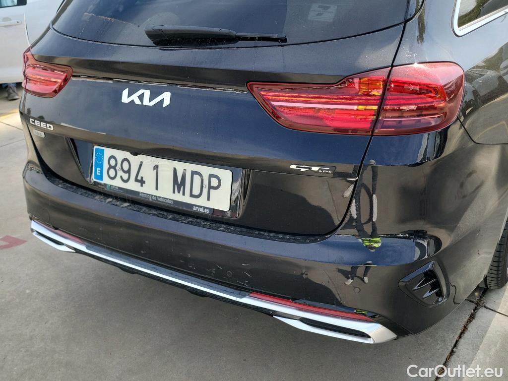  KIA  Cee'd KIA Ceed Tourer / 2021 / 5P / familiar Tourer 1.5 MHEV 118kW(160CV) GT Line DCT #13