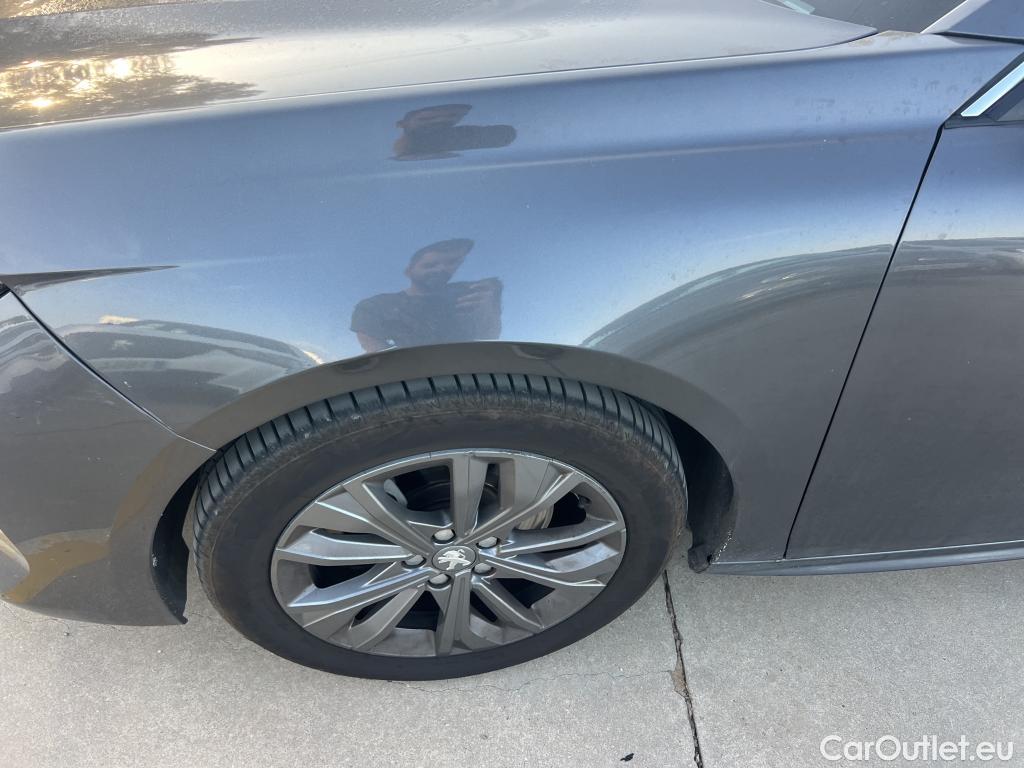  Peugeot  508 PEUGEOT  / 2018 / 5P / berlina con portón 5P Business Line BlueHDi 130 EAT8 (AC) #41