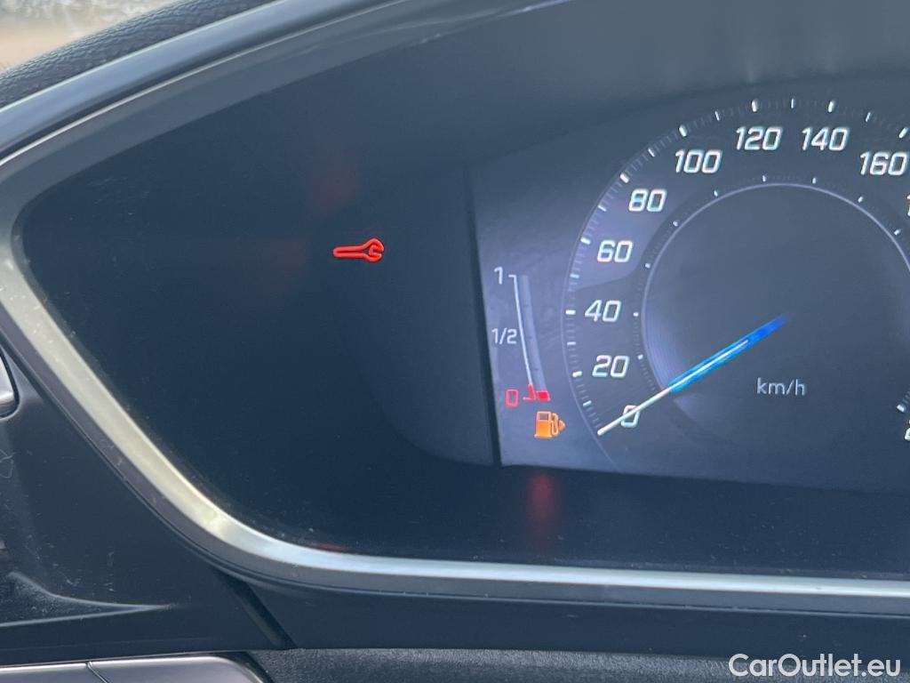  Peugeot  508 PEUGEOT  / 2018 / 5P / berlina con portón 5P Business Line BlueHDi 130 EAT8 (AC) #54