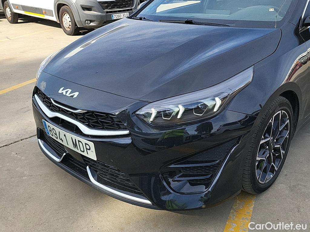  KIA  Cee'd KIA Ceed Tourer / 2021 / 5P / familiar Tourer 1.5 MHEV 118kW(160CV) GT Line DCT #7