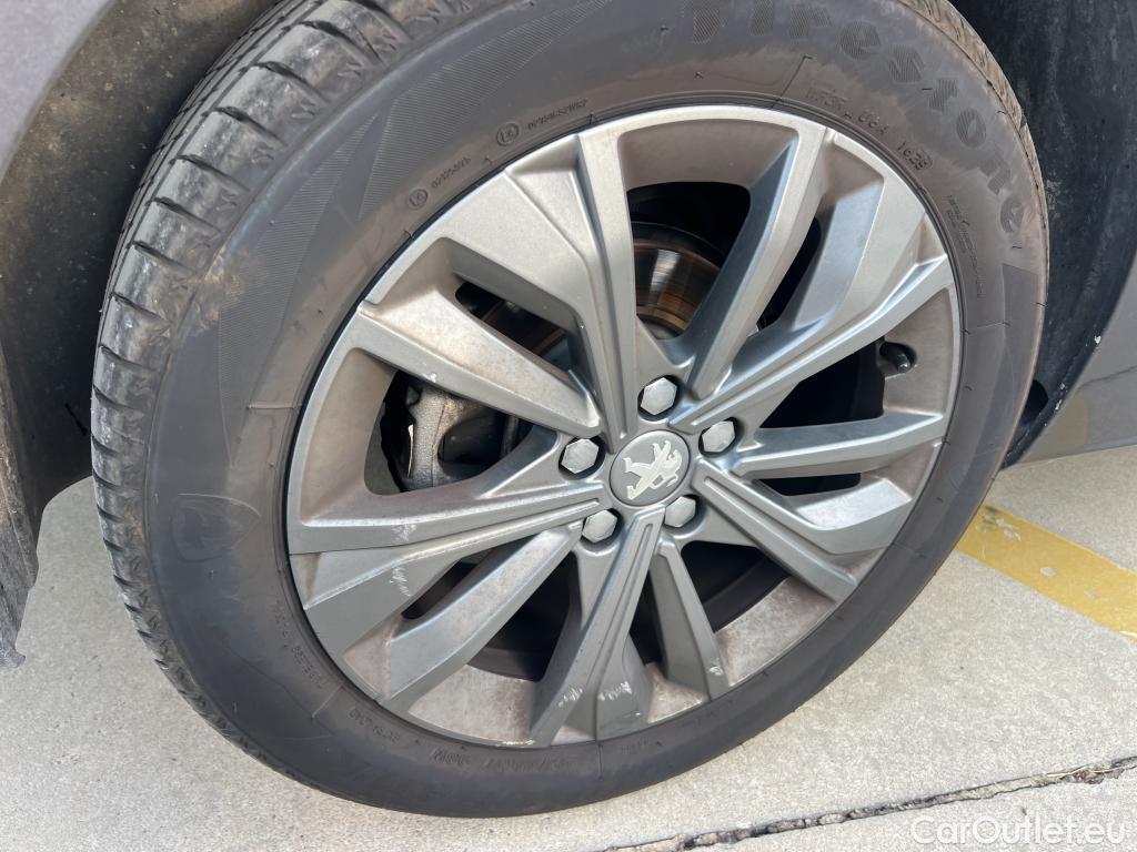  Peugeot  508 PEUGEOT  / 2018 / 5P / berlina con portón 5P Business Line BlueHDi 130 EAT8 (AC) #31