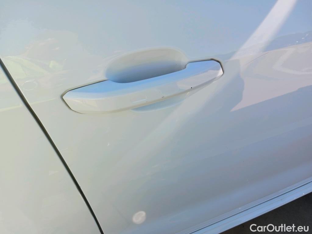 Audi  A4 AUDI  / 2019 / 4P / sedán Advanced 30 TDI 100kW (136CV) S tronic #27