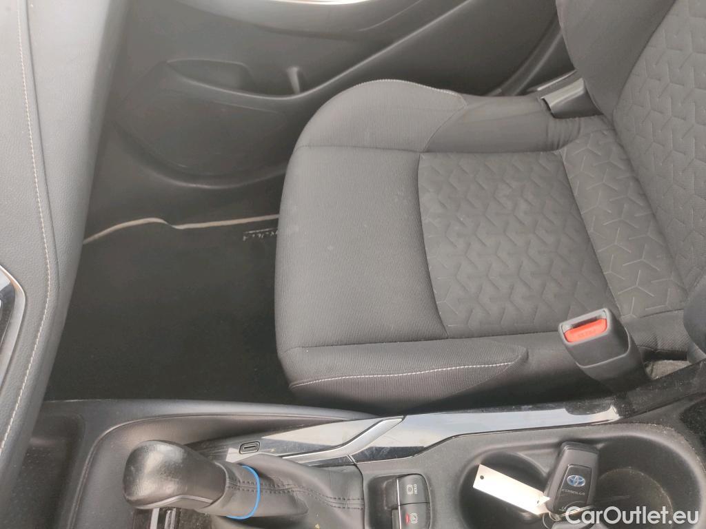  Toyota  Corolla TOYOTA  / 2019 / 5P / familiar 1.8 125H ACTIVE TECH E-CVT TOU SPORT #38
