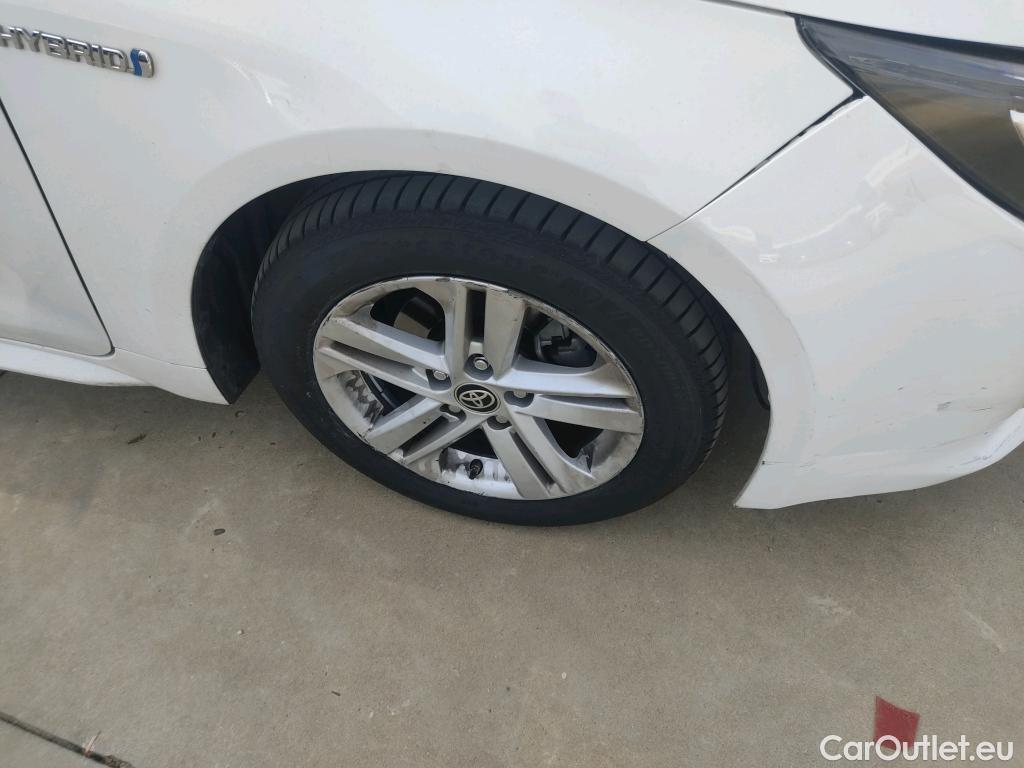  Toyota  Corolla TOYOTA  / 2019 / 5P / familiar 1.8 125H ACTIVE TECH E-CVT TOU SPORT #9