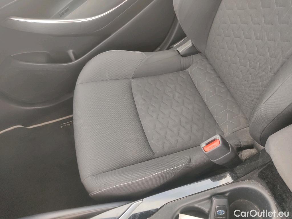  Toyota  Corolla TOYOTA  / 2019 / 5P / familiar 1.8 125H ACTIVE TECH E-CVT TOU SPORT #37