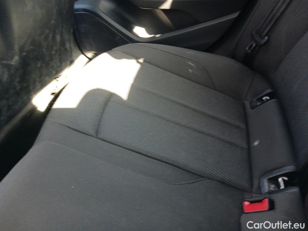  Audi  A4 AUDI  / 2019 / 4P / sedán Advanced 30 TDI 100kW (136CV) S tronic #11