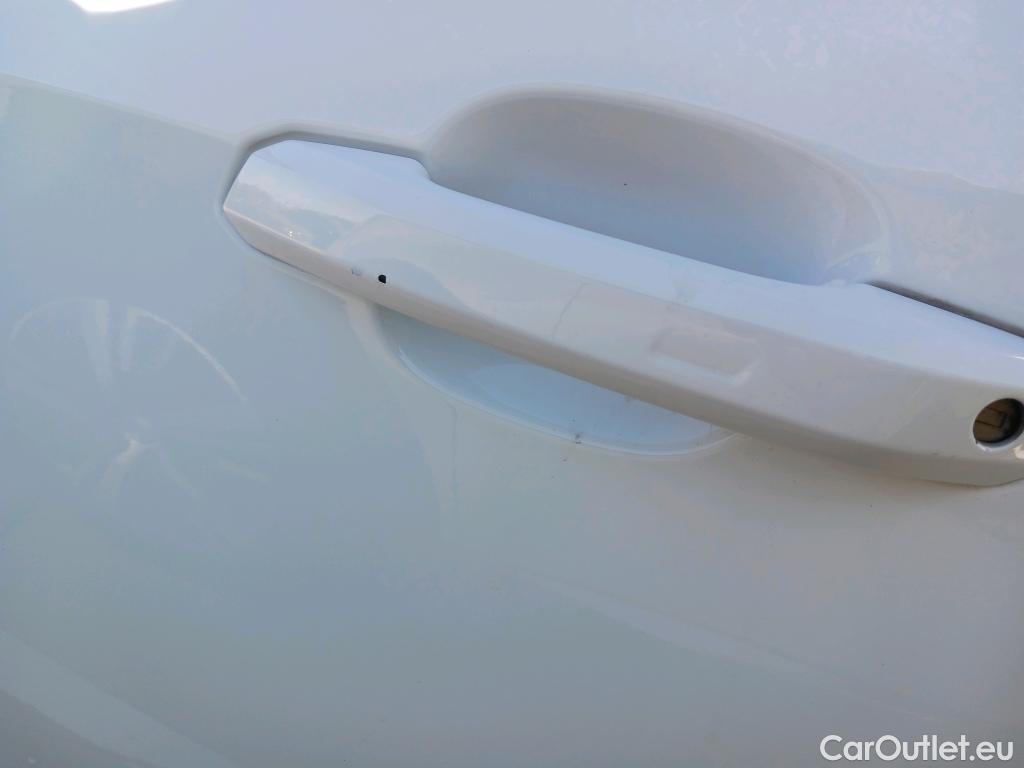  Audi  A4 AUDI  / 2019 / 4P / sedán Advanced 30 TDI 100kW (136CV) S tronic #25