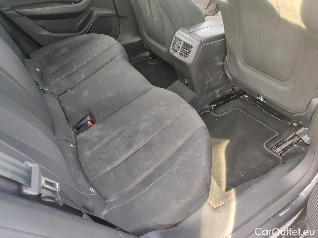 Peugeot  508 PEUGEOT  / 2018 / 5P / berlina con portón  5P Business Line BlueHDi 130 EAT8 (AC) #15