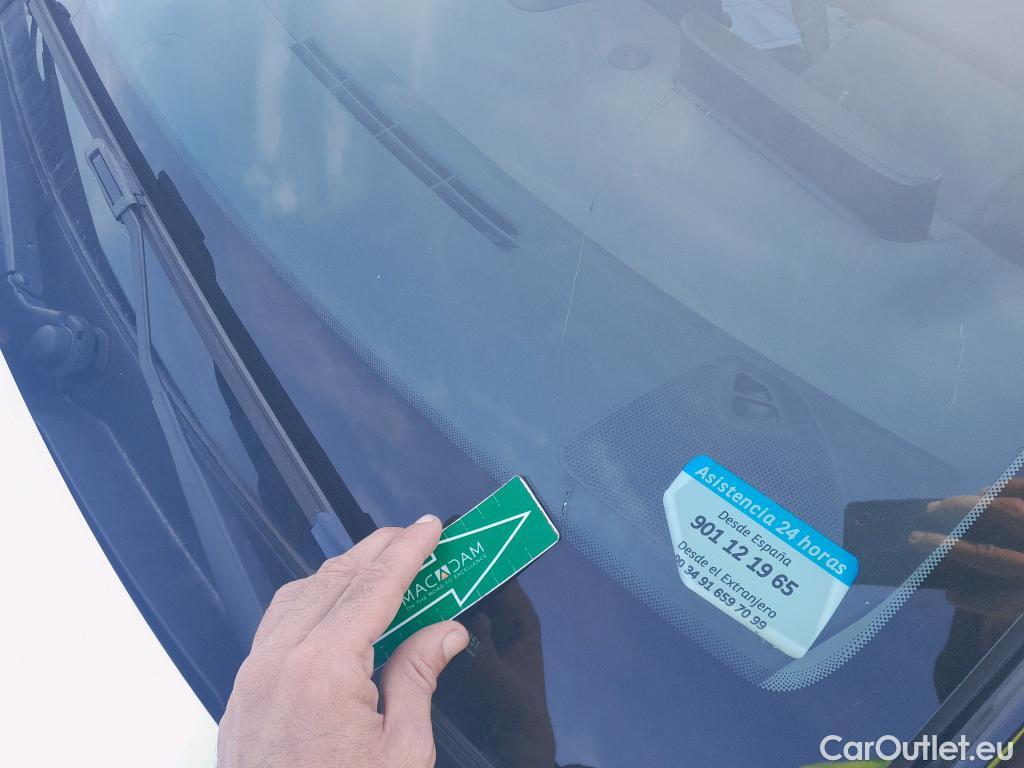  Citroen  C4 Cactus CITROEN  / 2018 / 5P / berlina con portón BlueHDi 100 S&S Feel #2