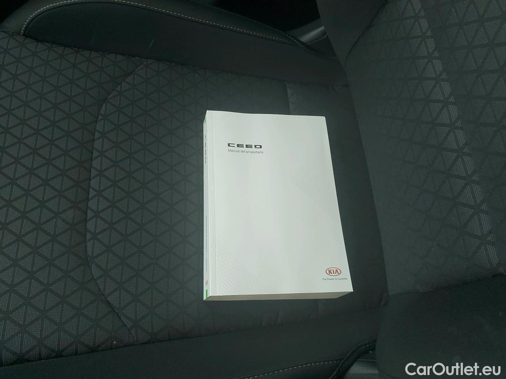  KIA  XCeed KIA  / 2019 / 5P / todoterreno 1.0 T-GDi Concept 88kW (120CV) #27