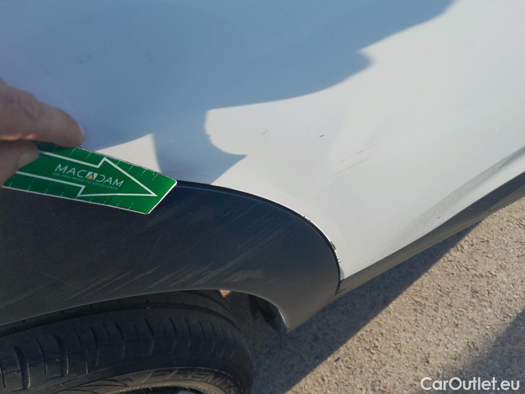  Citroen  C4 Cactus CITROEN  / 2018 / 5P / berlina con portón BlueHDi 100 S&S Feel #29