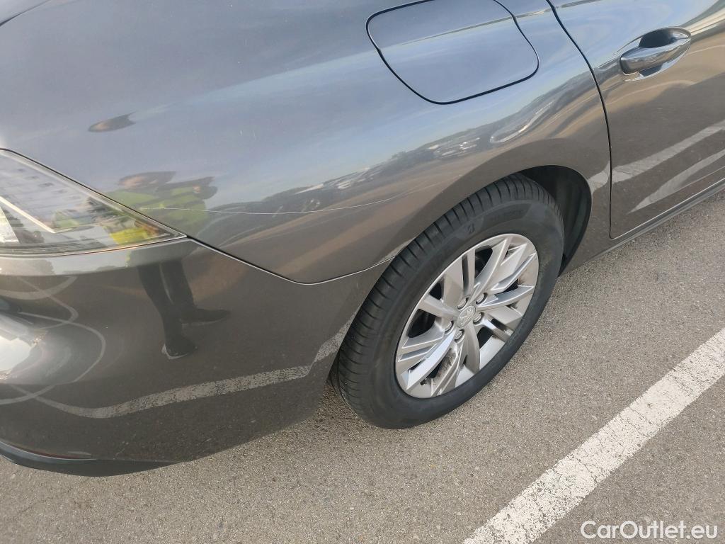  Peugeot  508 PEUGEOT  / 2018 / 5P / berlina con portón  5P Business Line BlueHDi 130 EAT8 (AC) #11