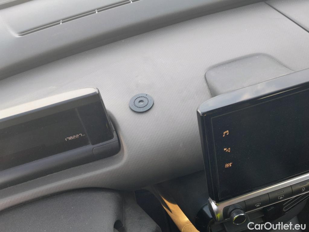  Citroen  C4 Cactus CITROEN  / 2018 / 5P / berlina con portón BlueHDi 100 S&S Feel #36