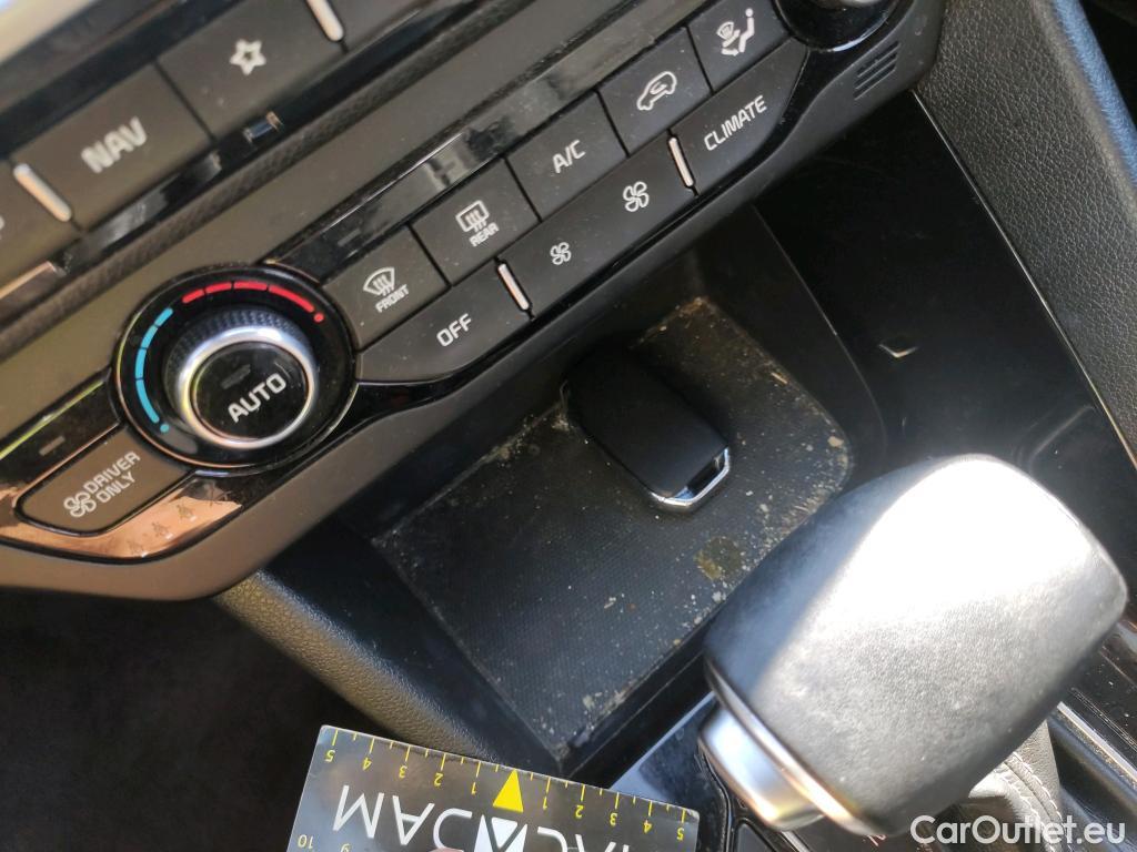  KIA  Niro KIA  1.6 GDi PHEV 104kW (141CV) Drive (AC) #19