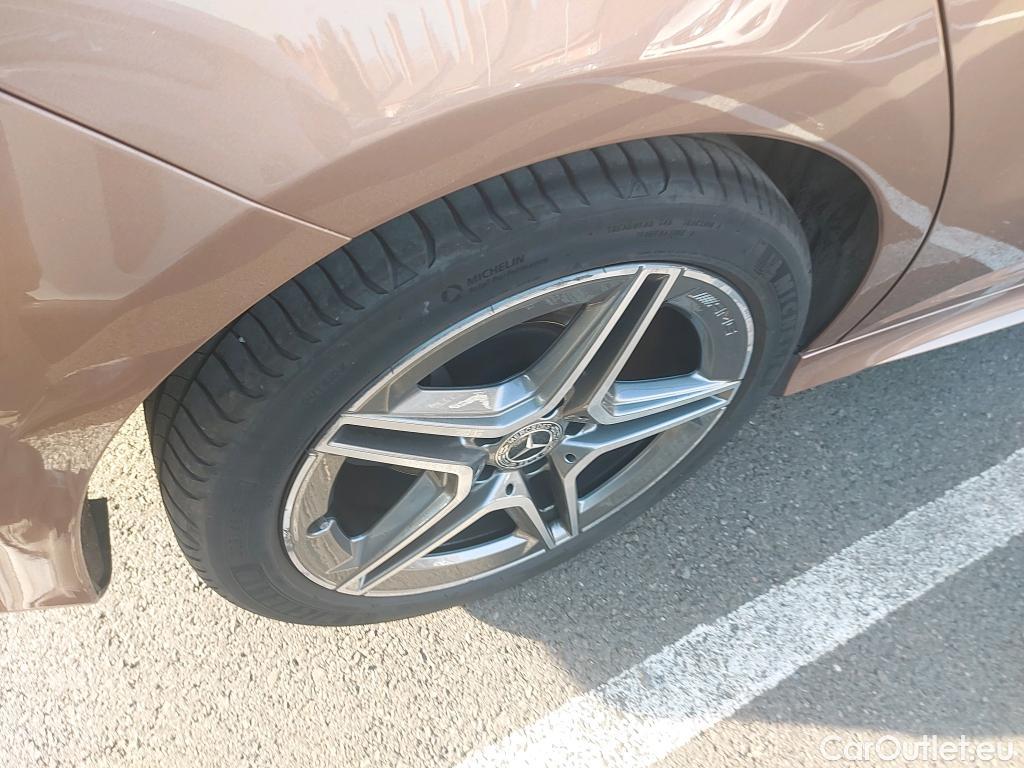  Land Rover  Discovery MERCEDES-BENZ CLA / 2019 / 4P / coupé CLA 220 D DCT #9
