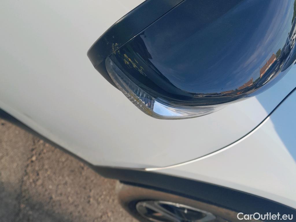  Citroen  C4 Cactus CITROEN  / 2018 / 5P / berlina con portón BlueHDi 100 S&S Feel #38