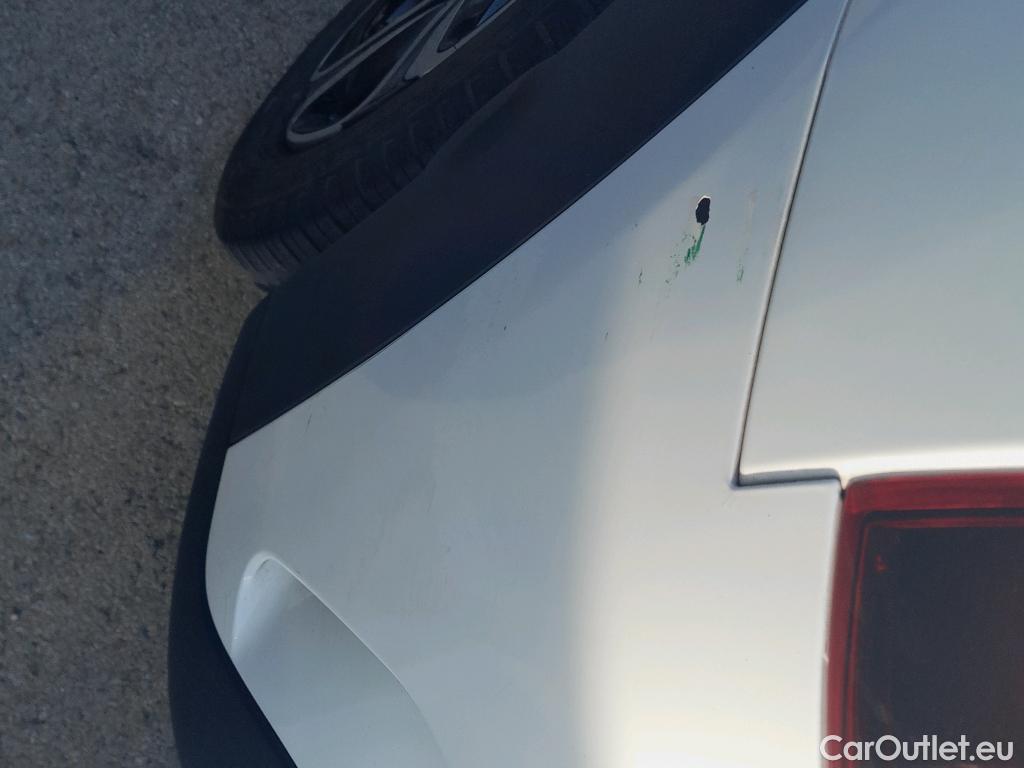  Citroen  C4 Cactus CITROEN  / 2018 / 5P / berlina con portón BlueHDi 100 S&S Feel #40