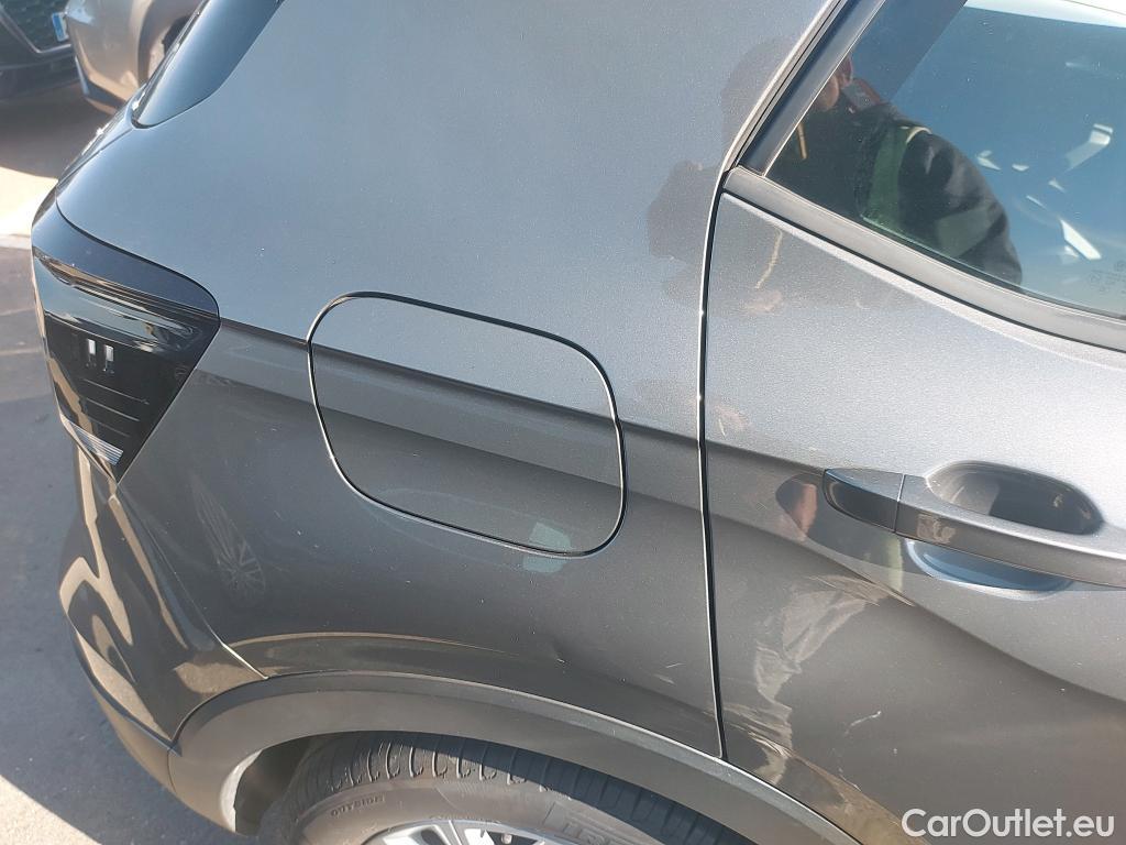  Volkswagen  T-CROSS VOLKSWAGEN  / 2018 / 5P / todoterreno Advance 1.0 TSI 85kW (115CV) DSG (AC) #3