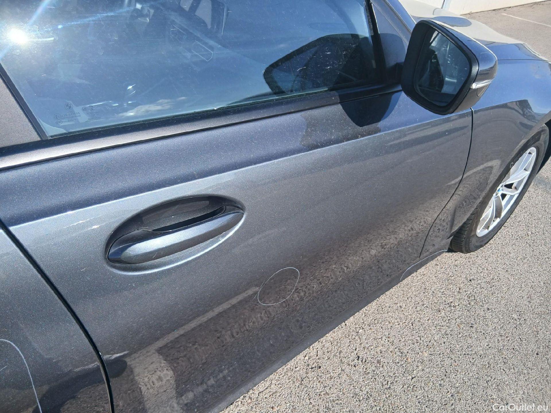  Bmw  Serie 3 BMW  / 2018 / 4P / sedán 318d Auto. #22