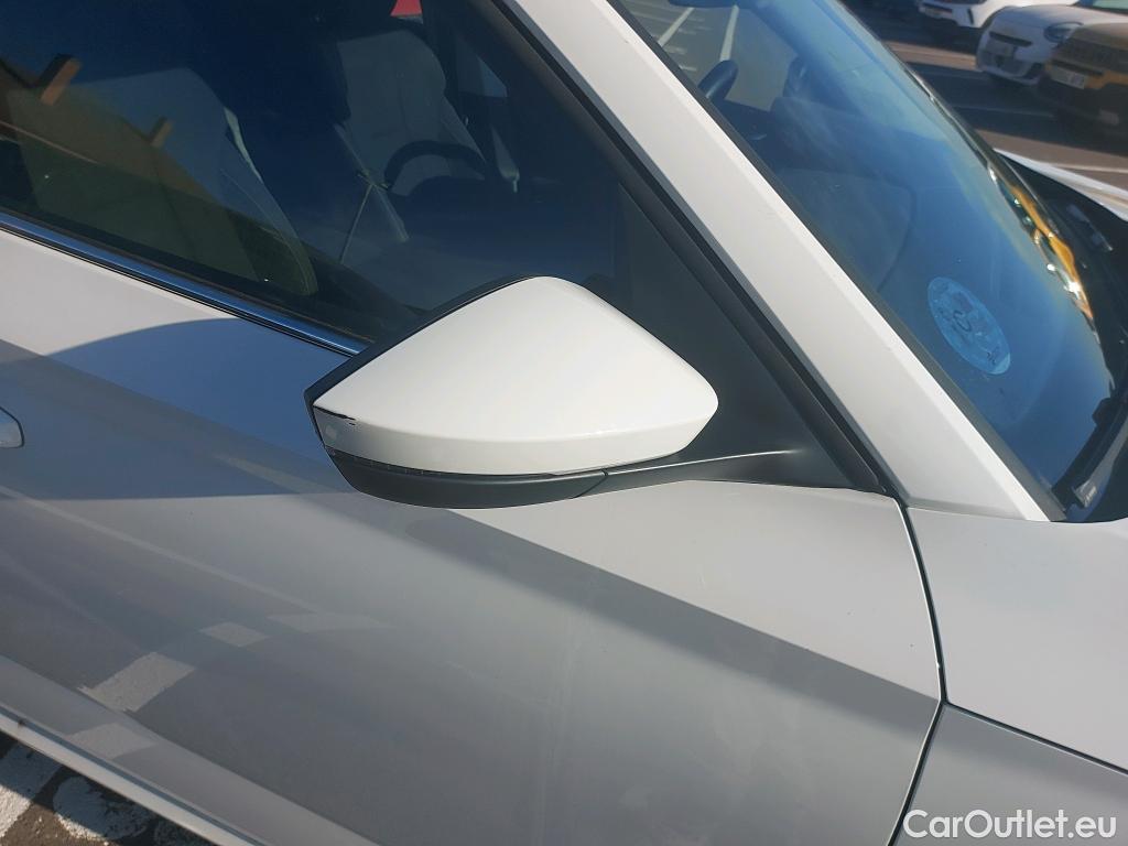  Skoda  KAMIQ SKODA  1.0 TSI 81kW (110CV) DSG Ambition #24