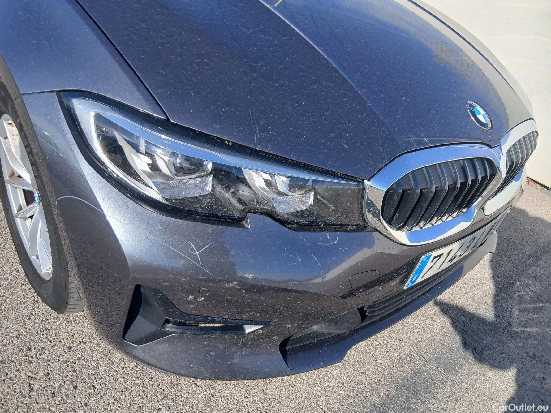  Bmw  Serie 3 BMW  / 2018 / 4P / sedán 318d Auto. #9