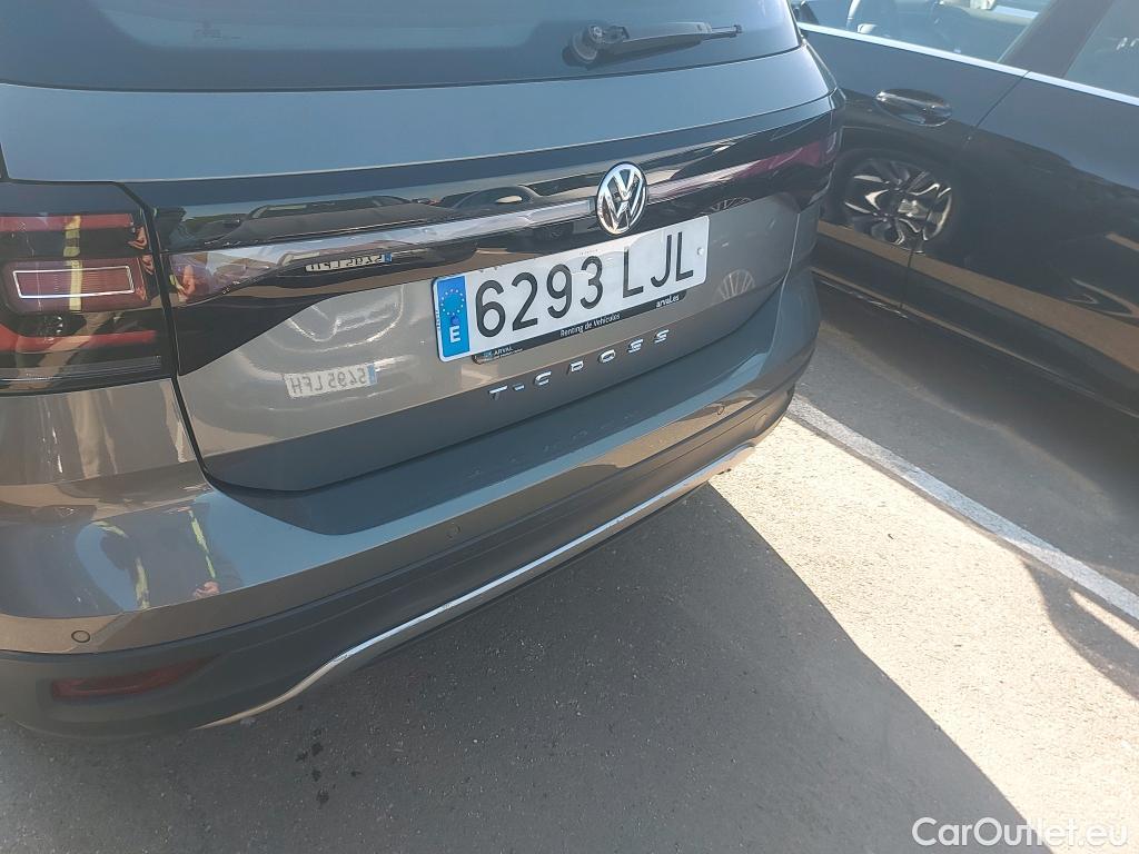  Volkswagen  T-CROSS VOLKSWAGEN  / 2018 / 5P / todoterreno Advance 1.0 TSI 85kW (115CV) DSG (AC) #24