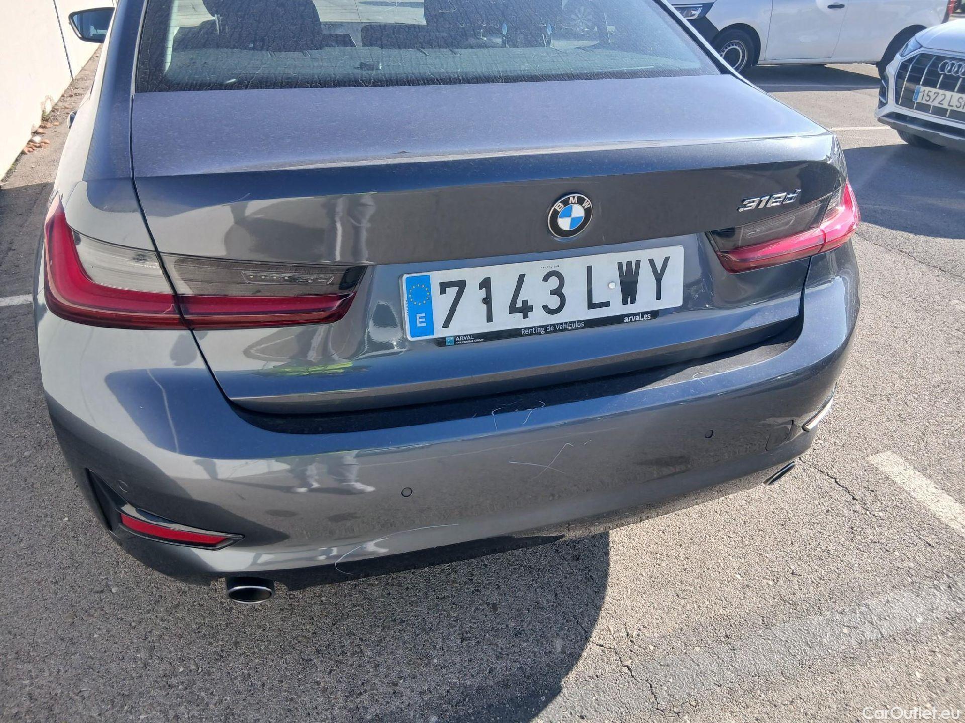  Bmw  Serie 3 BMW  / 2018 / 4P / sedán 318d Auto. #15
