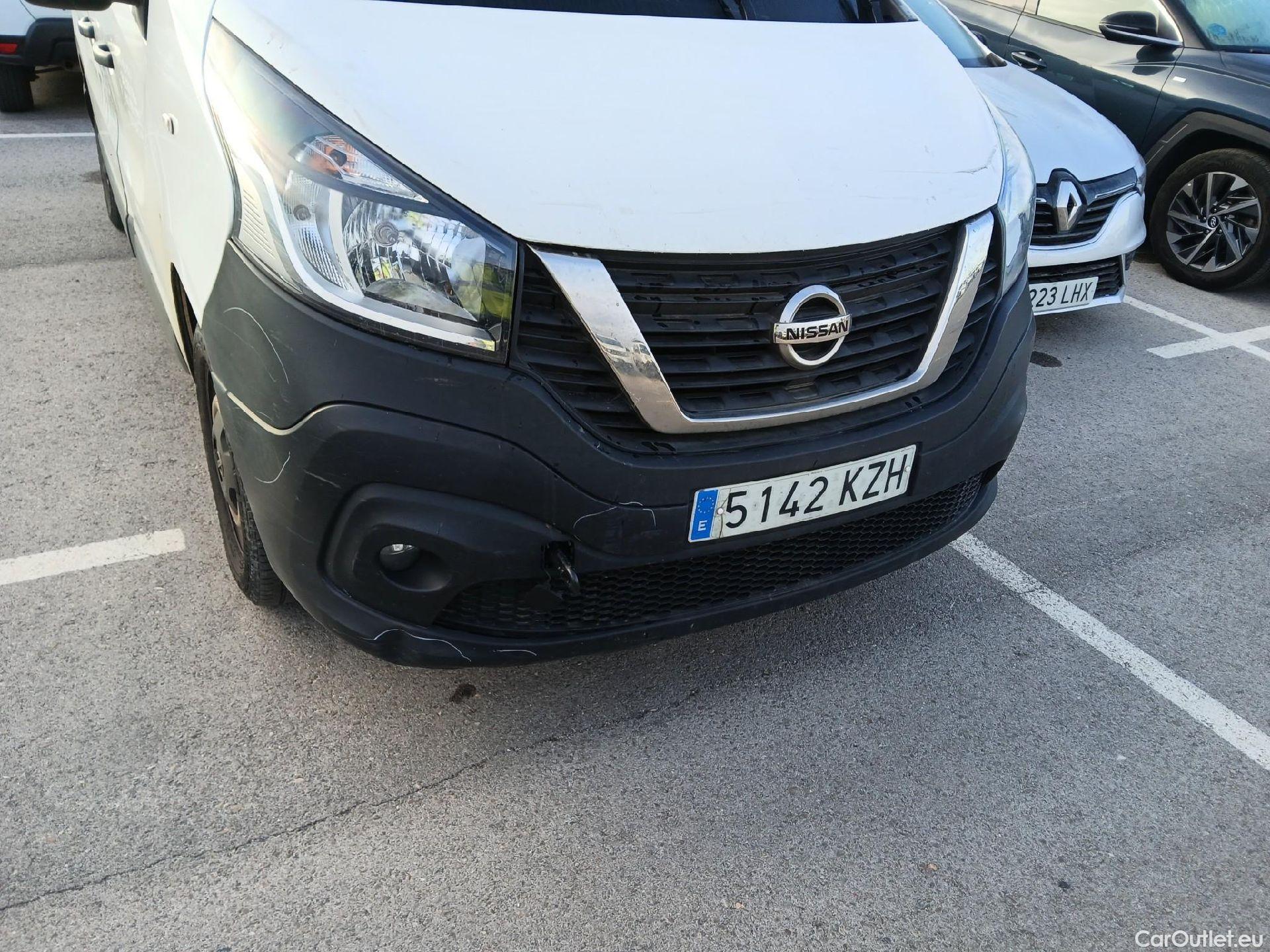  Nissan  NV300 NISSAN  / 2016 / 4P / combi Combi 6 1.6dCi 88kW L1H1 1T COMFORT #41