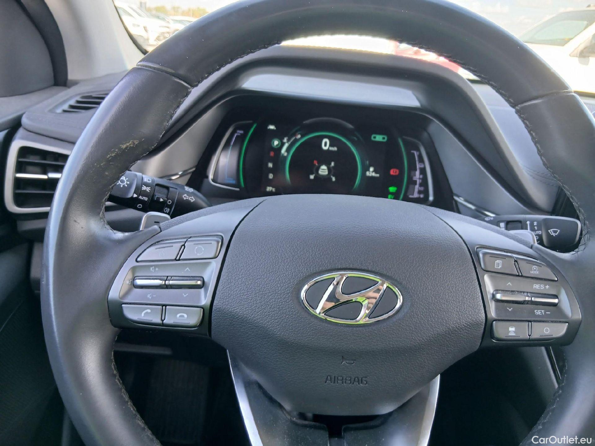  Hyundai   Ioniq HYUNDAI / 2019 / 5P / berlina con portón 1.6 GDI HEV Tecno DCT #51
