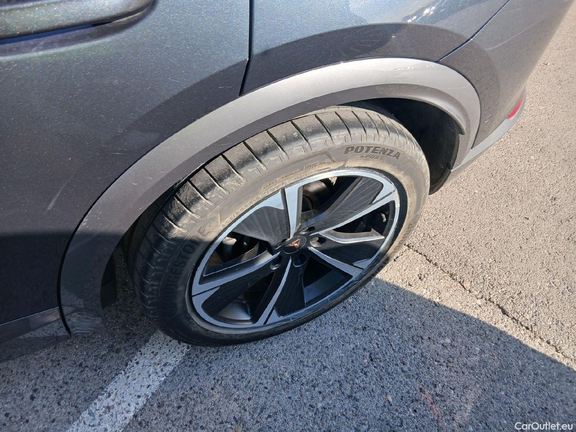  Cupra  Formentor CUPRA  / 2020 / 5P / todoterreno 1.4 e-Hybrid 150kW (204 CV) DSG (AC) #4