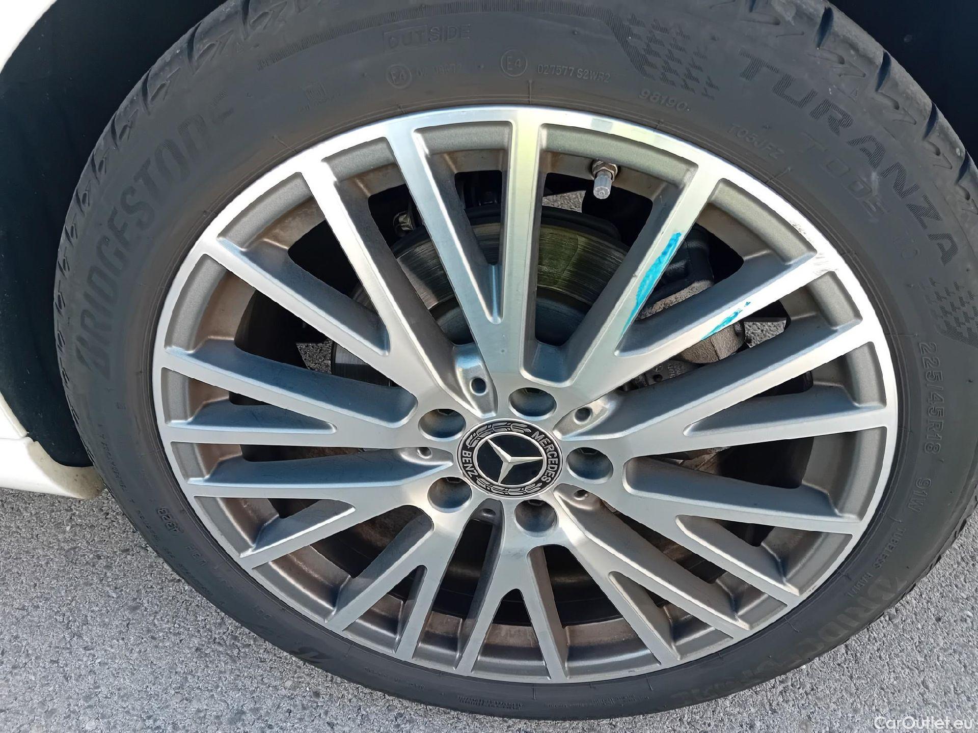  Mercedes  CLA-Klasse MERCEDES-BENZ CLA / 2019 / 4P / coupé CLA 200 D DCT #20