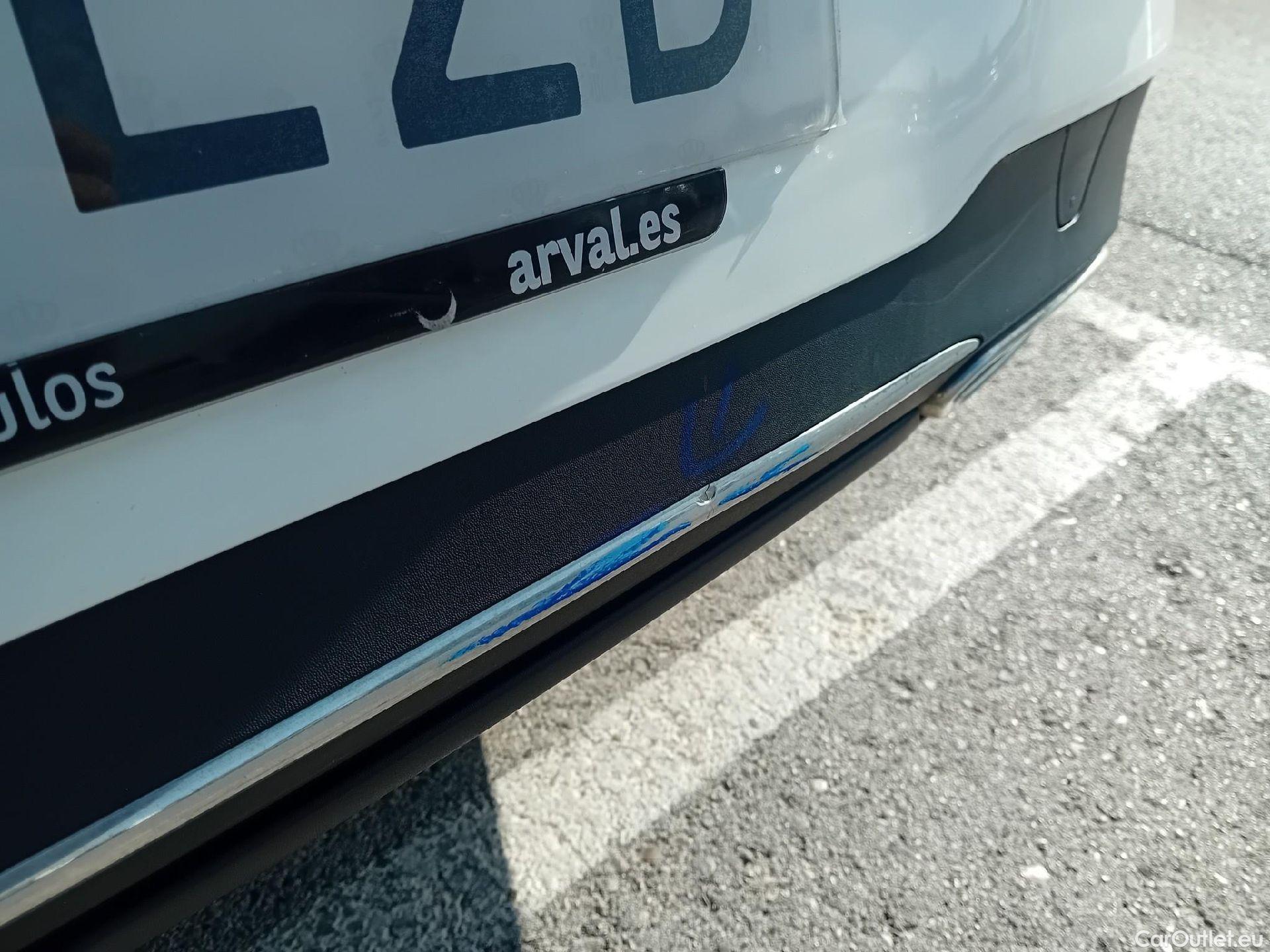  Mercedes  CLA-Klasse MERCEDES-BENZ CLA / 2019 / 4P / coupé CLA 200 D DCT #22