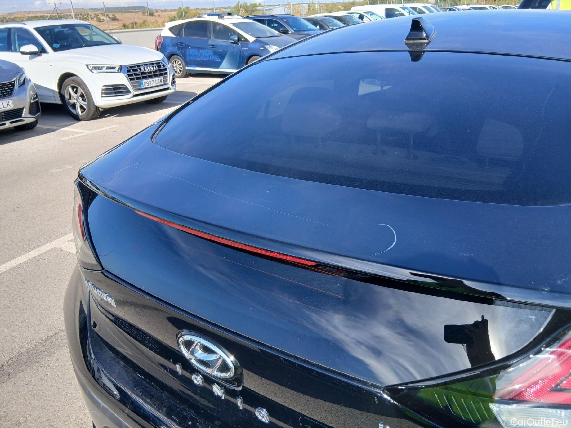  Hyundai   Ioniq HYUNDAI / 2019 / 5P / berlina con portón 1.6 GDI HEV Tecno DCT #39