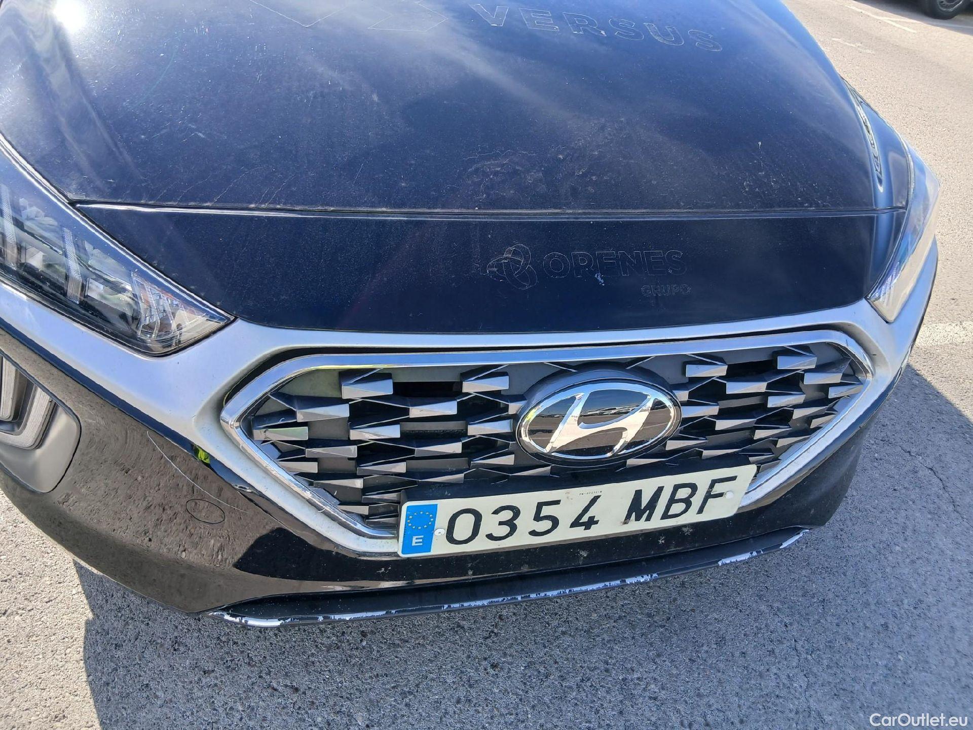  Hyundai   Ioniq HYUNDAI / 2019 / 5P / berlina con portón 1.6 GDI HEV Tecno DCT #20