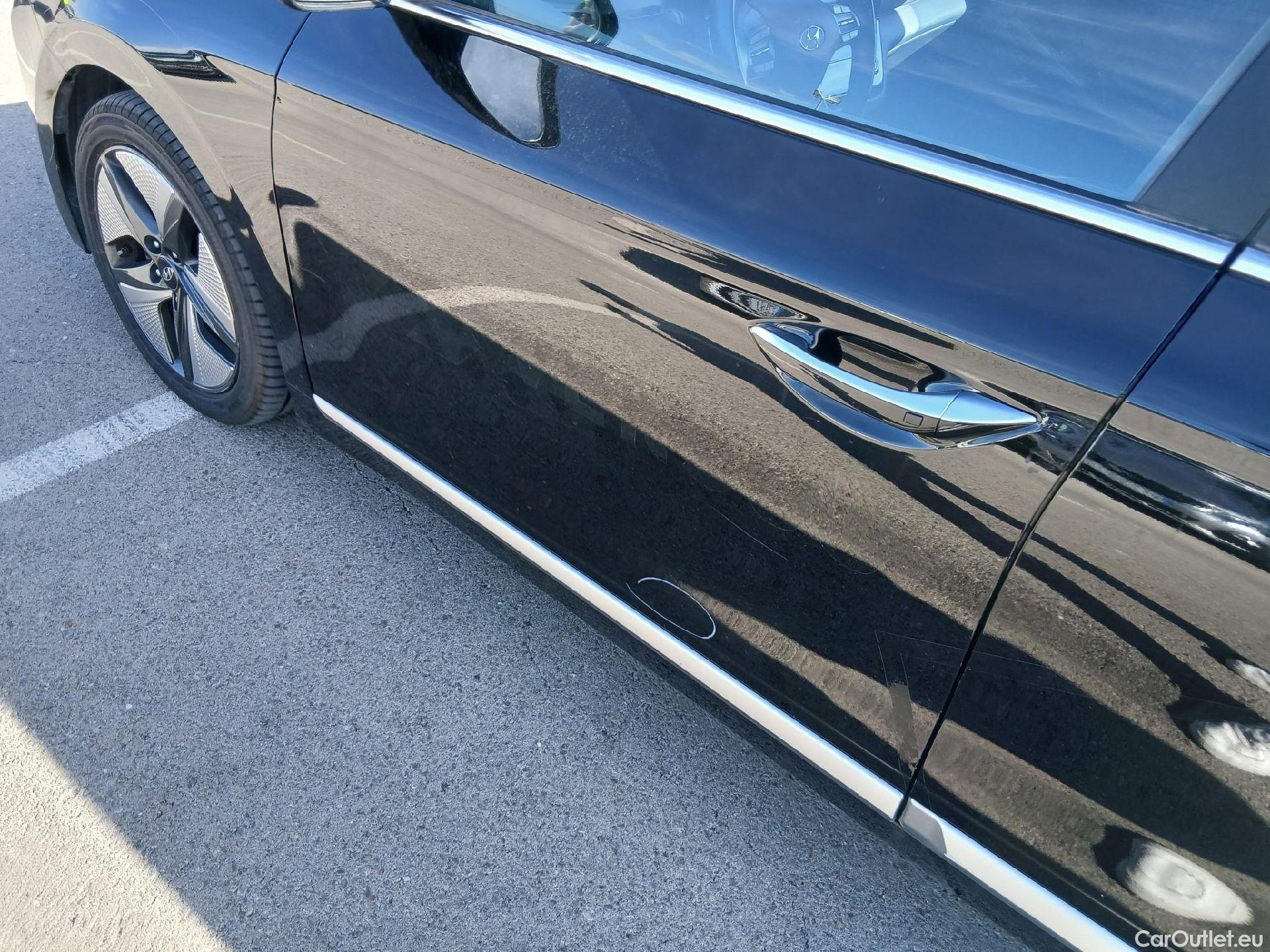  Hyundai   Ioniq HYUNDAI / 2019 / 5P / berlina con portón 1.6 GDI HEV Tecno DCT #30