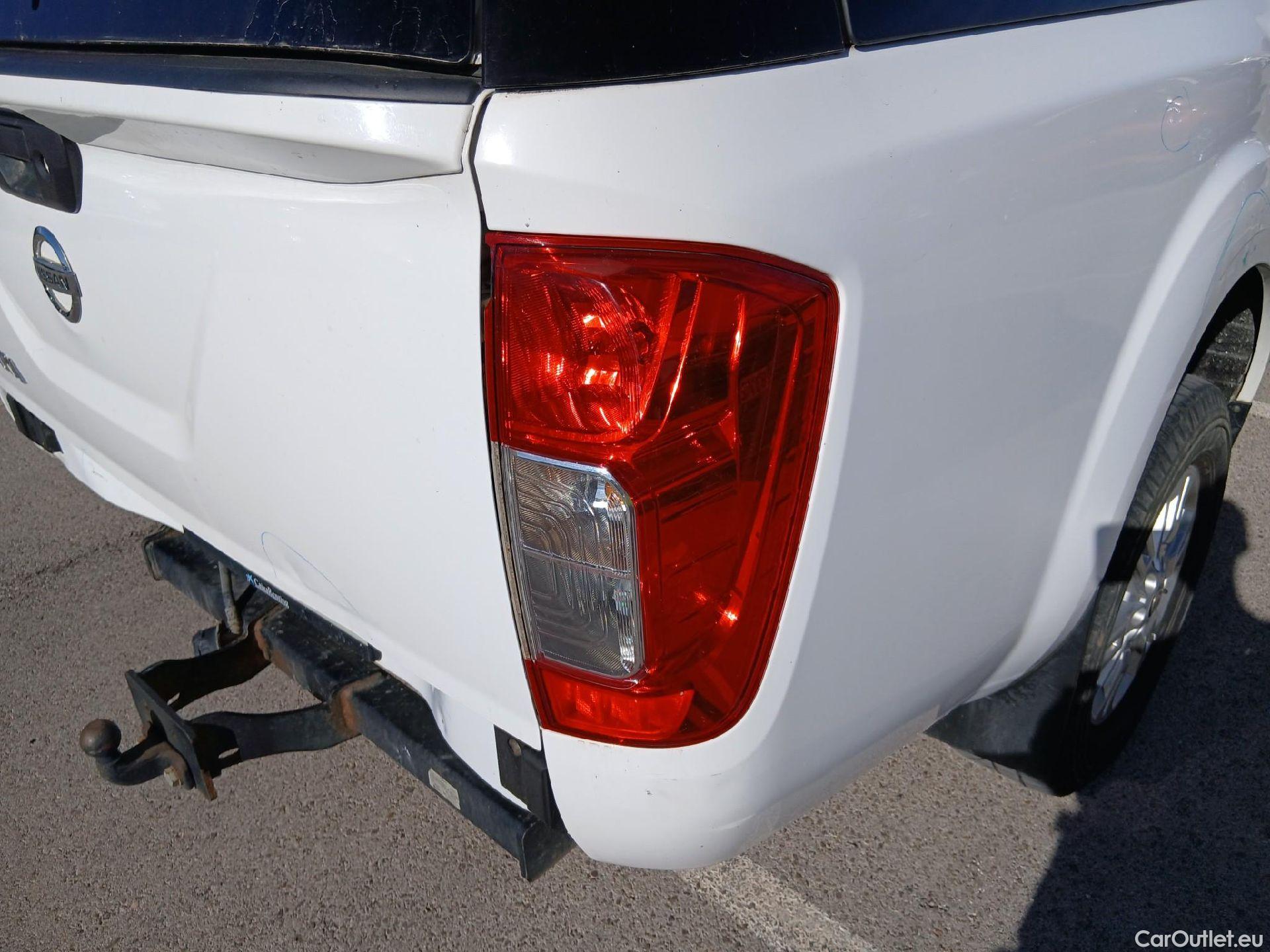  Nissan  Navara NISSAN  / 2015 / 4P / pickup D. Cab. 2.3dCi 120kW(160CV) Acenta BDif #19