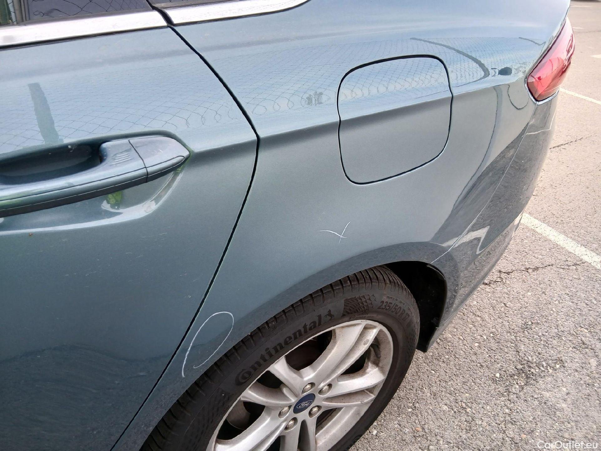  Ford  Mondeo FORD  / 2014 / 5P / berlina con portón 2.0 TDCi 110kW (150CV) Titanium 235 #24