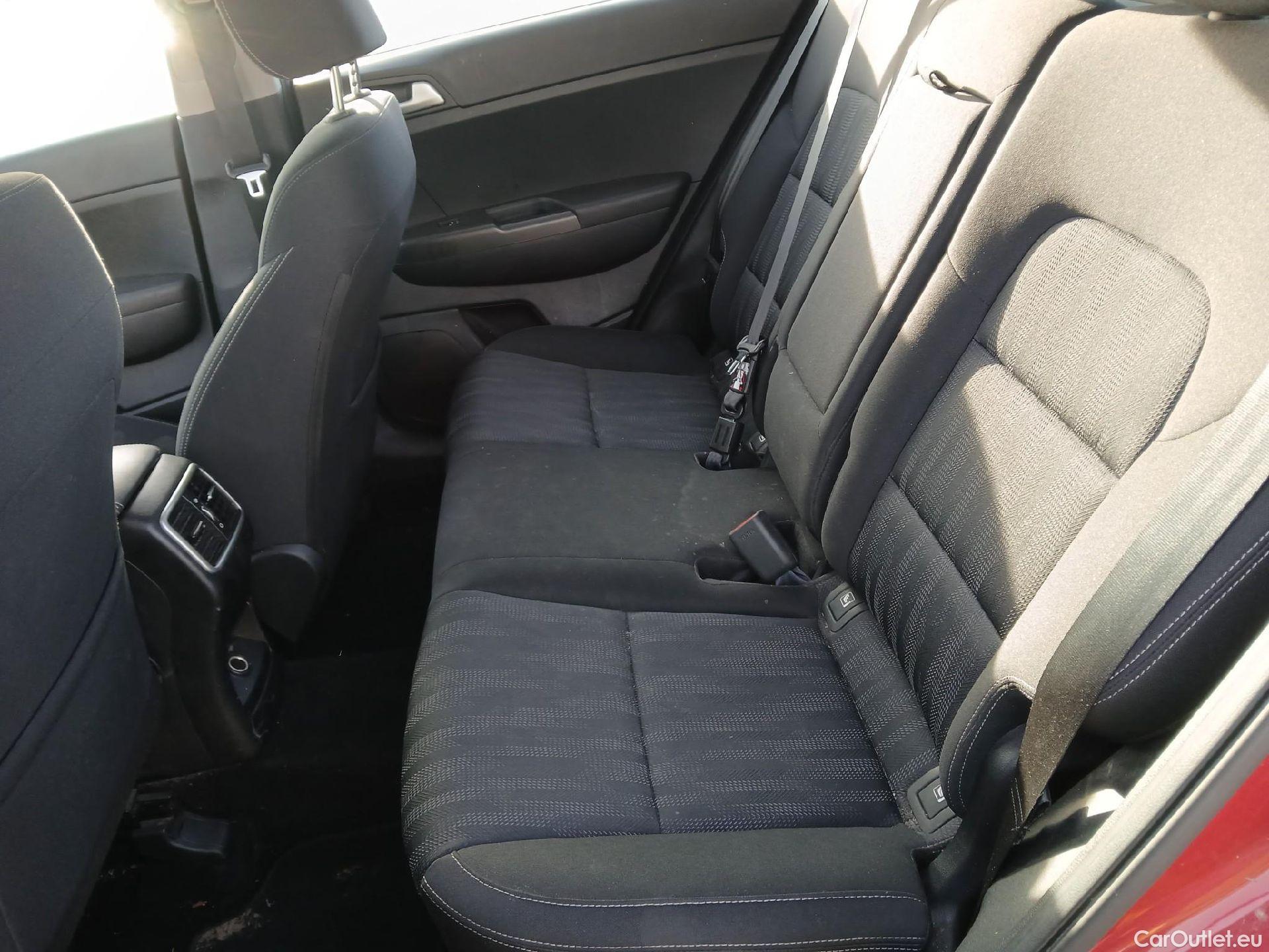  KIA  Sportage KIA  / 2018 / 5P / todoterreno 1.6 MHEV Business DCT 100kW (136CV) 4X2 #4